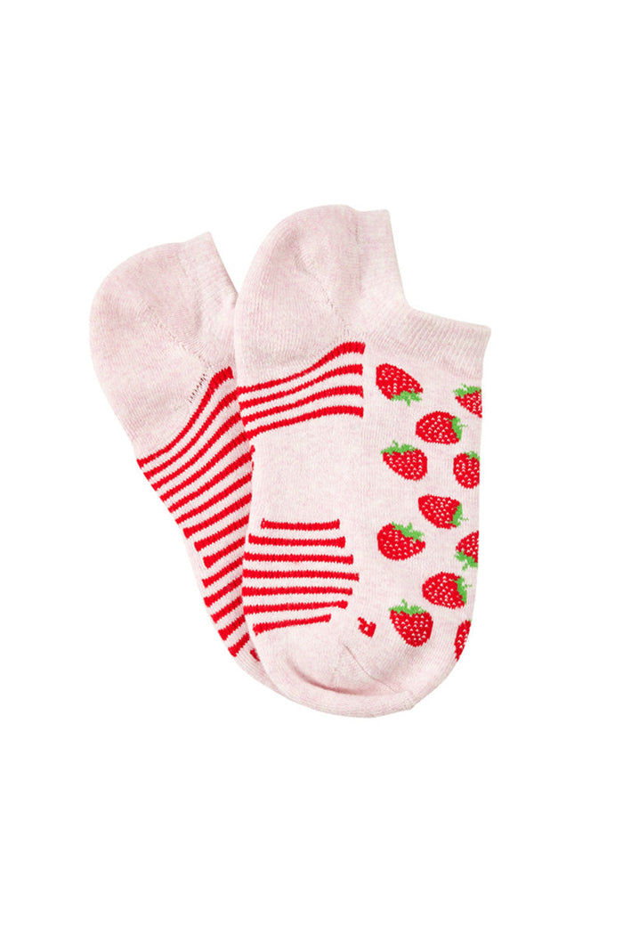 Women’s Aromatherapy™ Cotton No Show Socks with Massaging Soles - Stimulating Strawberry